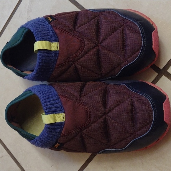 SOLD Cotopaxi X Teva slip on comfort shoe - Picture 5 of 11